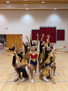 Rock Girls koreografiallaan Wonder Woman